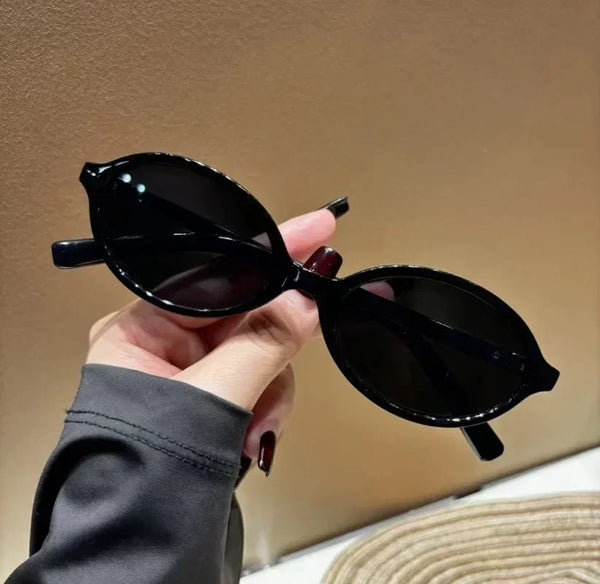 Stylish Oval Sunglasses for Women